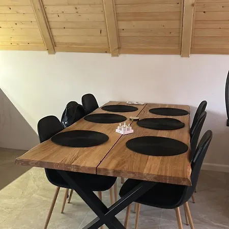 Forest Hillside * Tarcin